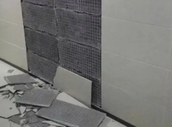 洋县瓷砖空鼓维修公司分享下洋县墙砖松动维修的知识